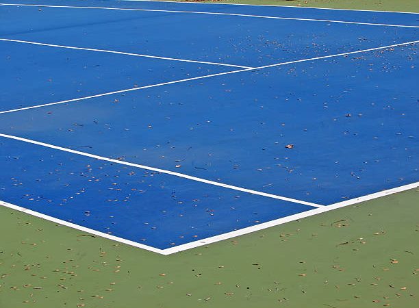 Faut-il un terrassement spécifique pour une construction terrain padel camping ?