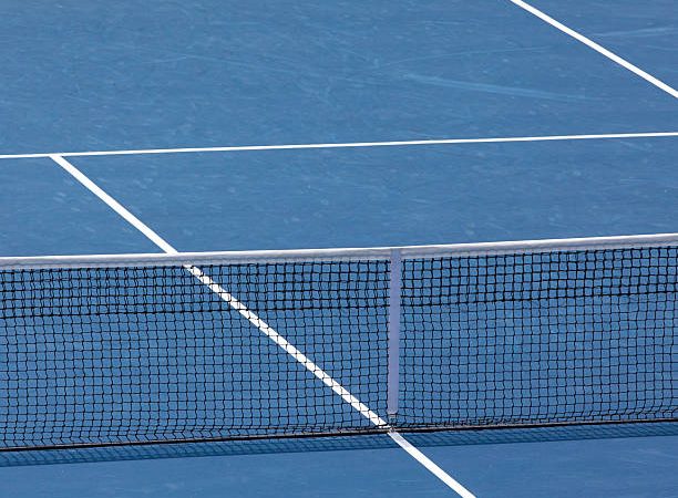 Combien de temps dure une construction terrain padel camping ?