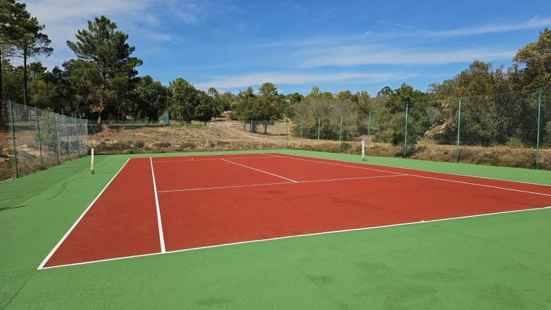 Quelle est la durée de vie moyenne d’une construction court de tennis Limoges bien entretenue ?