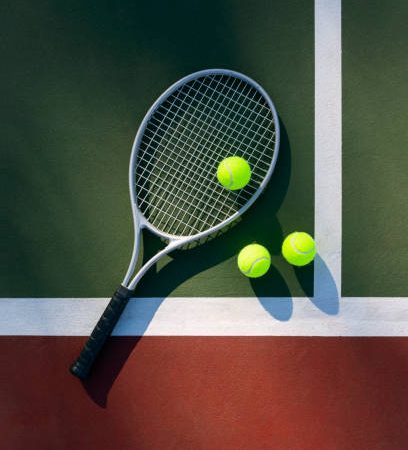 Existe-t-il des règles spécifiques pour l’aménagement terrain de pickleball en zone urbaine ?