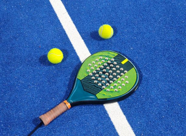 Peut-on négocier certains éléments d’une construction terrain de padel à Paris ?
