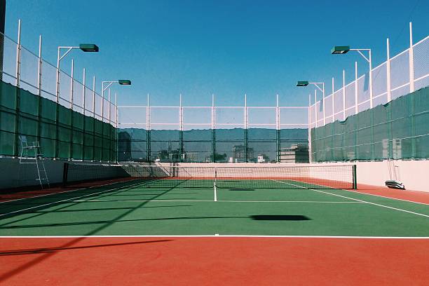 Quels revêtements offrent le meilleur confort de jeu pour une construction court de tennis à Toulon ?