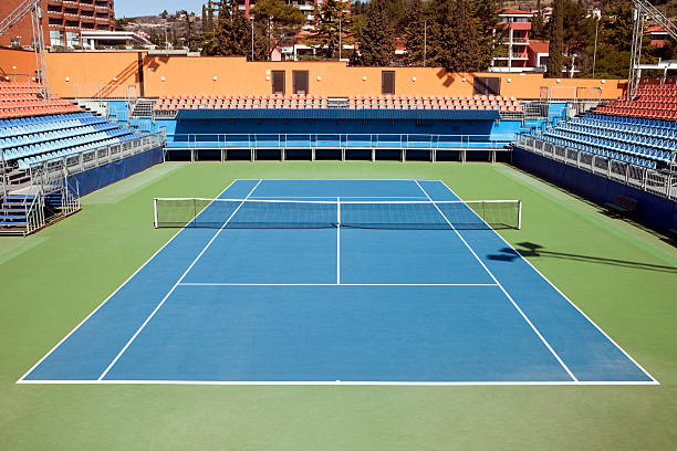 Quelles techniques permettent de limiter l’usure rapide du revêtement pour une construction court de tennis à Paris ?