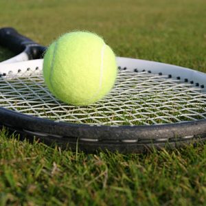 Combien de temps après une Construction court de tennis à toulon peut-on commencer à jouer ?