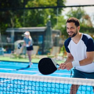 Quelles autorisations administratives faut-il obtenir avant une construction terrain de pickleball ?